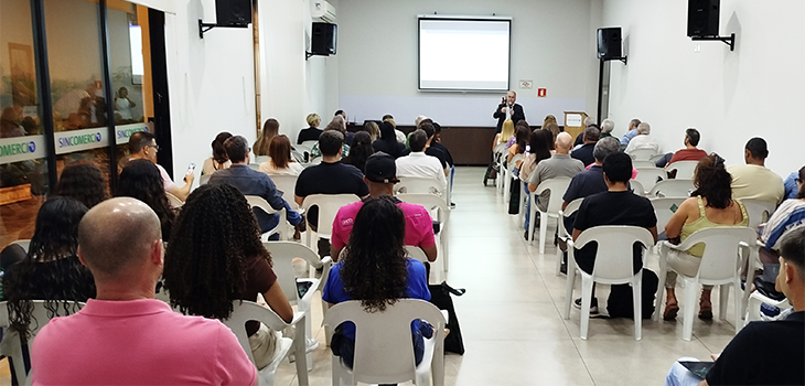 Sincomercio promove palestra sobre atualização da NR-1 e saúde mental no ambiente de trabalho